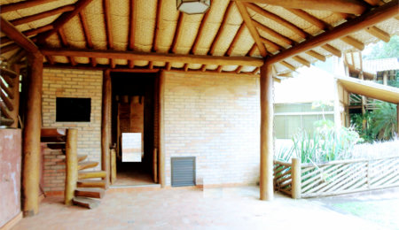 Casa à venda com 4 suítes no condomínio Estância Marambaia, Vinhedo - SP