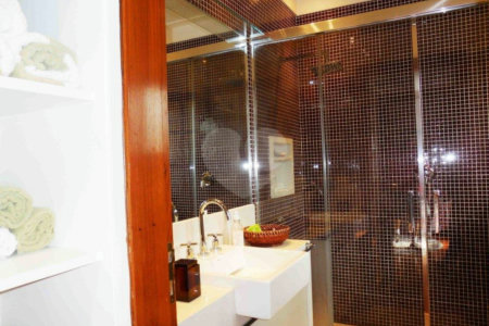 Casa à venda com 4 suítes no condomínio Vilaggio Monte Alegre, São Paulo - SP