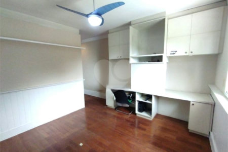 Casa à venda com 5 quartos, sendo 4 suítes,  em Parque dos Príncipes, São Paulo, SP