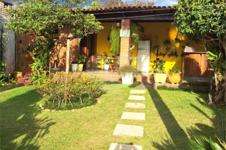 Casa Térrea à venda com 3 quartos, sendo 2 suítes,  em Vila Oliveira, Mogi das Cruzes, SP