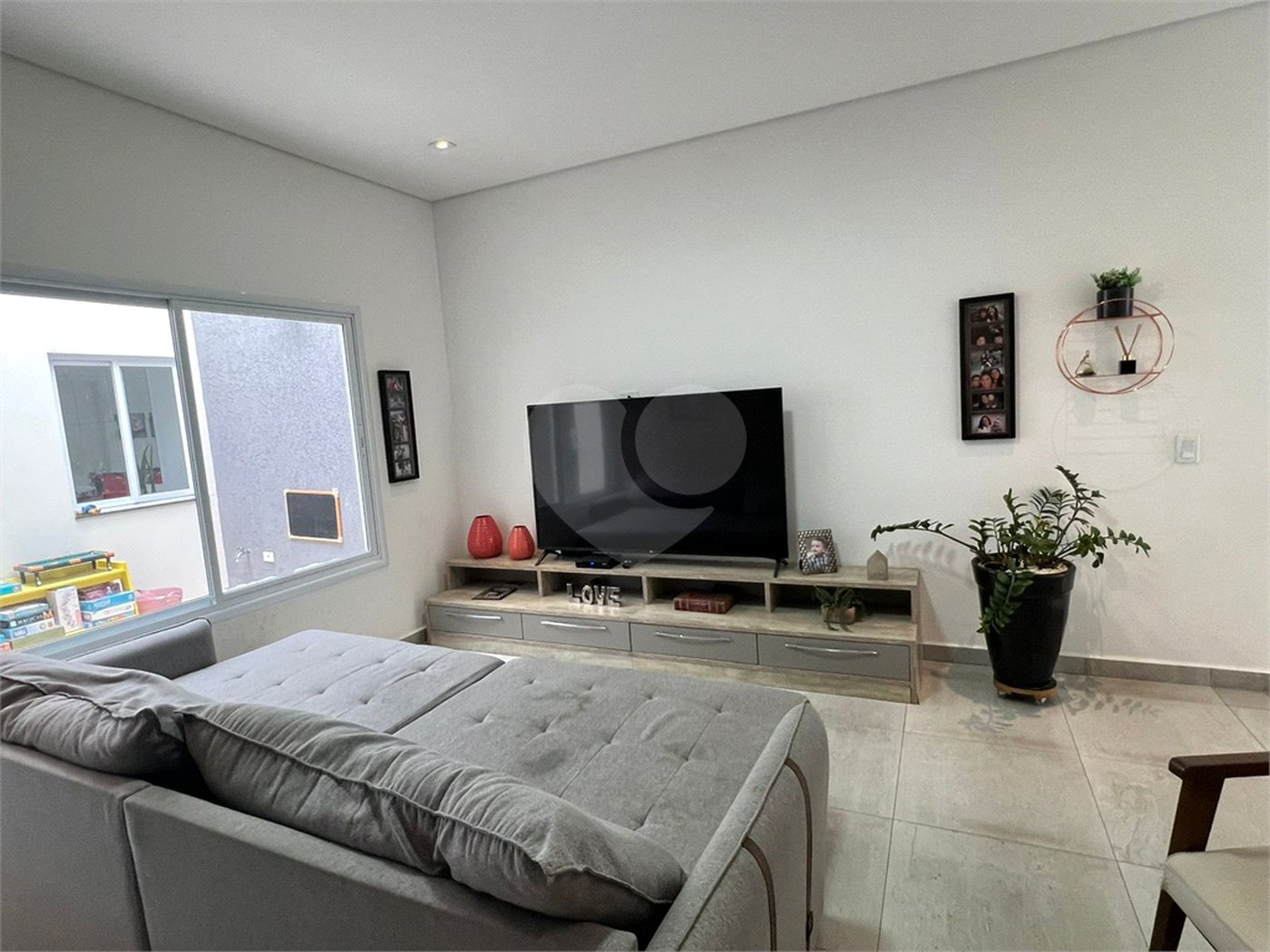 Casa à venda com 3 quartos, sendo 1 suíte,  no condomínio Golden Park Residence, Sorocaba - SP