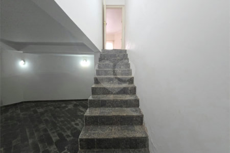 Casa à venda com 4 quartos, sendo 2 suítes,  em Vila Nastri, Itapetininga, SP