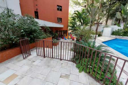 Apartamento à venda com 3 quartos, sendo 1 suíte, em Vila Andrade, São Paulo, SP