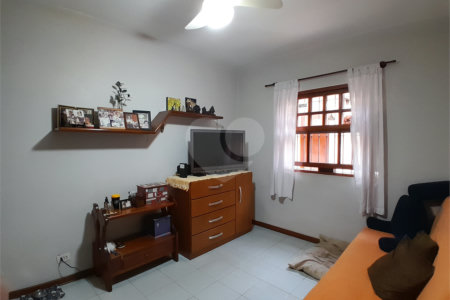 Casa Térrea à venda com 4 quartos, sendo 1 suíte, em Parque Continental, São Paulo, SP