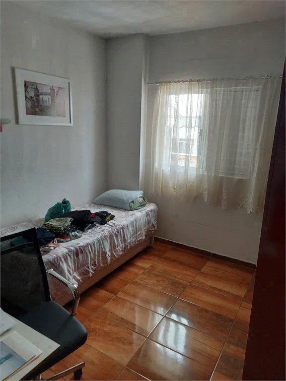 Casa à venda com 4 quartos, sendo 1 suíte, em Vila Pirajussara, São Paulo, SP