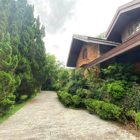Casa à venda ou para alugar com 5 quartos, sendo 3 suítes, em Fazenda Morumbi, São Paulo, SP