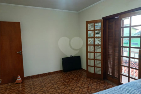 Sobrado à venda com 3 quartos, sendo 1 suíte, em Jardim Regina, Indaiatuba, SP