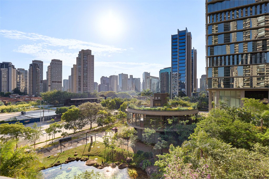 Apartamento à venda com 3 suítes em Brooklin, São Paulo, SP