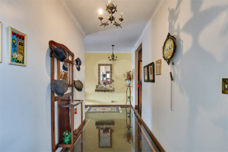 Casa de Vila à venda com 4 quartos, sendo 3 suítes,  em Alto da Boa Vista, São Paulo, SP