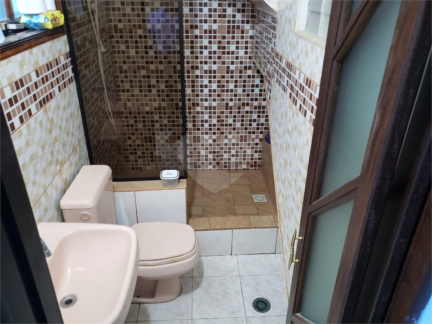 Sobrado à venda com 3 quartos, sendo 1 suíte, em Tremembé, São Paulo, SP
