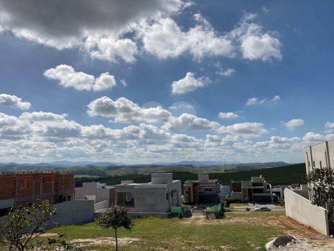 Casa à venda com 5 suítes no condomínio Alphaville 1, São José dos Campos - SP
