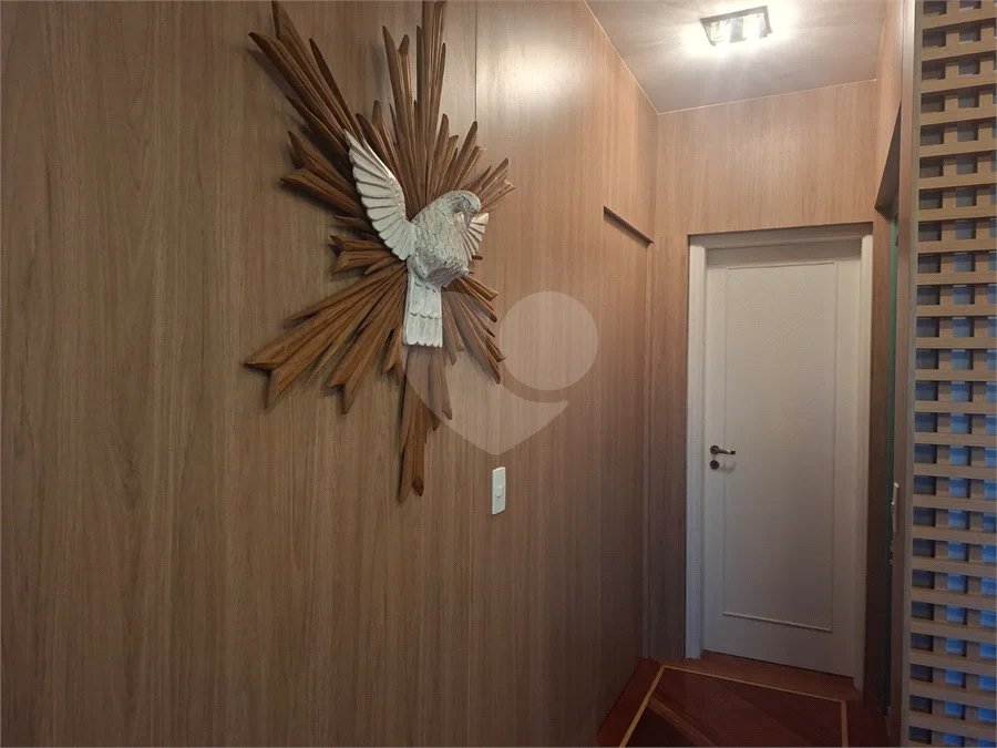 Apartamento elegante no Ed. Albatroz, bairro Pau Preto, todo reformado, com 4 dormitórios (2 suítes, uma com closet) à VENDA, 180 m², por R$ 1.080.000,00 em Indaiatuba/SP.