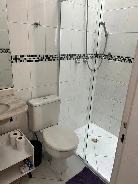 Casa à venda com 3 quartos, sendo 1 suíte, no condomínio New Village, Cotia - SP