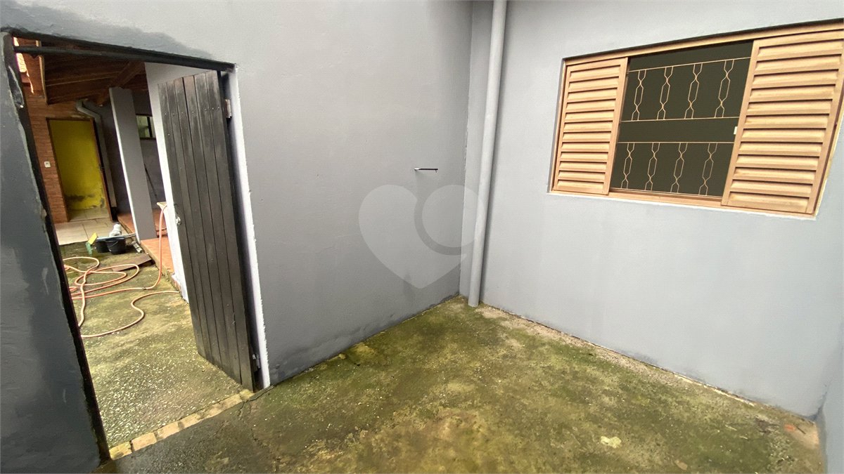 Casa para alugar com 2 quartos, sendo 1 suíte,  em Vila Carolina, Itapetininga, SP