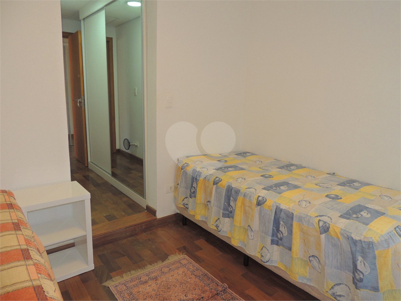 Casa à venda com 4 suítes no condomínio Ville de France, São Paulo - SP