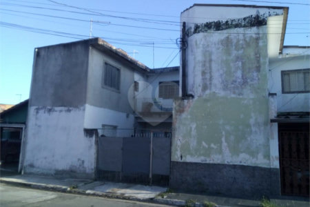 Sobrado à venda com 2 quartos, sendo 1 suíte, em Vila Urupês, Suzano, SP