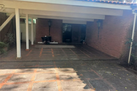 Casa à venda com 3 quartos, sendo 2 suítes,  em Morumbi, São Paulo, SP