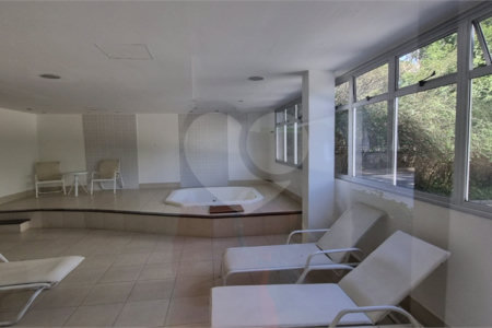 Apartamento à venda com 3 suítes em Jardim Londrina, São Paulo, SP