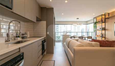 Apartamento à venda com 2 suítes em Santo Amaro, São Paulo, SP