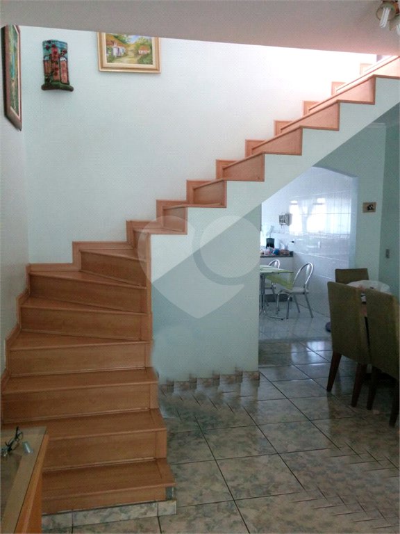 Sobrado à venda com 3 quartos, sendo 1 suíte, em Tremembé, São Paulo, SP