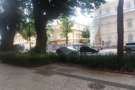 Apartamento à venda com 4 quartos, sendo 1 suíte, em República, São Paulo, SP