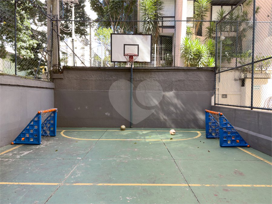 Apartamento à venda com 3 quartos, sendo 1 suíte,  em Vila Uberabinha, São Paulo, SP