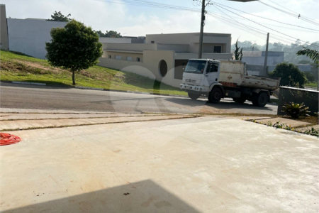 Casa à venda com 3 quartos, sendo 1 suíte, no condomínio Phytos, Itupeva - SP