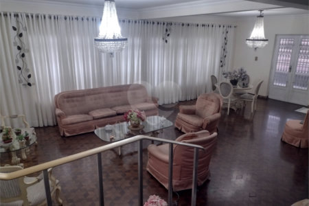 Sobrado à venda com 4 quartos, sendo 1 suíte, em Vila Medeiros, São Paulo, SP