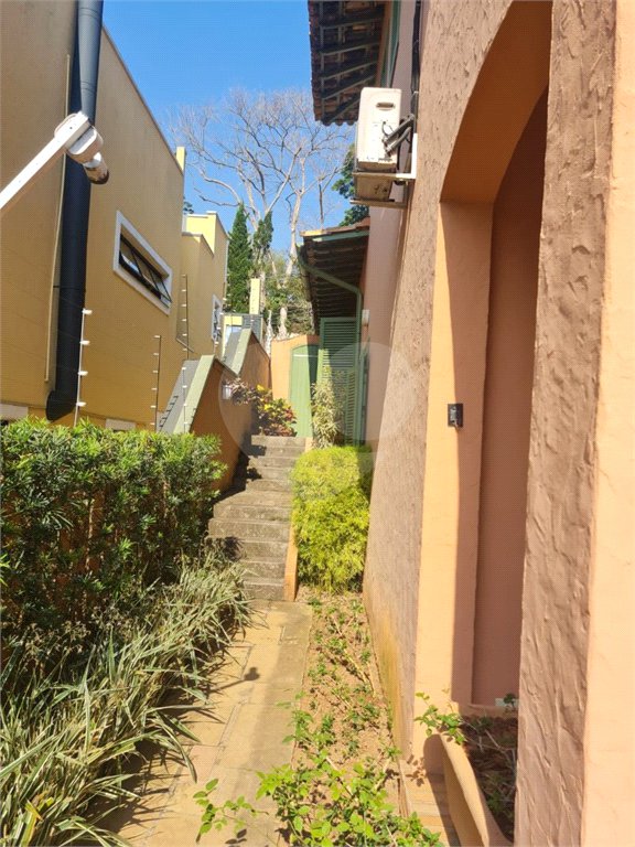 Casa à venda com 5 quartos, sendo 2 suítes,  em Jardim Morumbi, São Paulo, SP