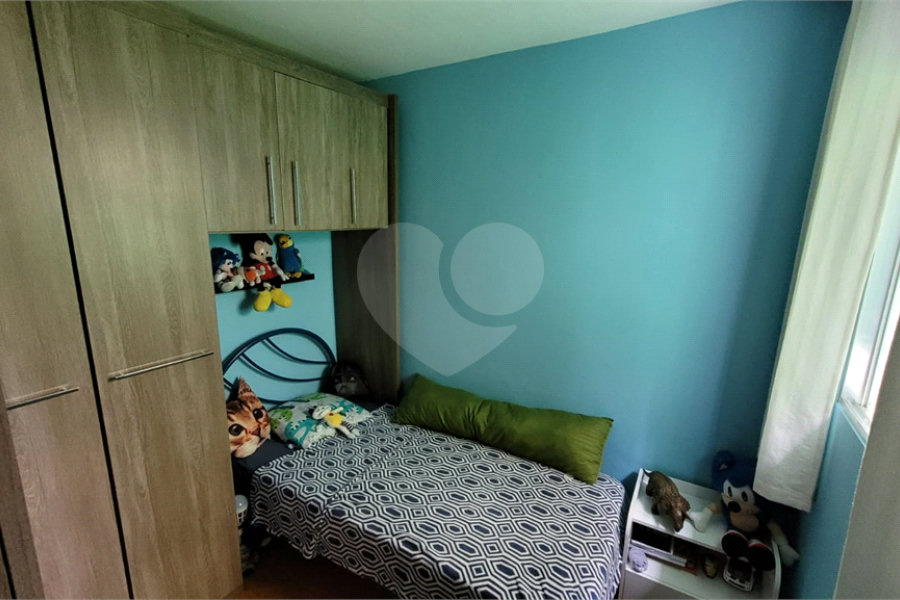 Casa à venda com 4 quartos, sendo 1 suíte, em Parque Maria Domitila, São Paulo, SP