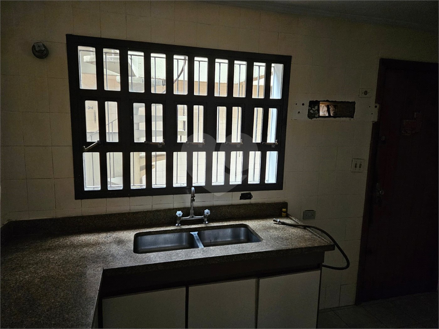 Sobrado à venda com 3 quartos, sendo 1 suíte, em Cidade Monções, São Paulo, SP