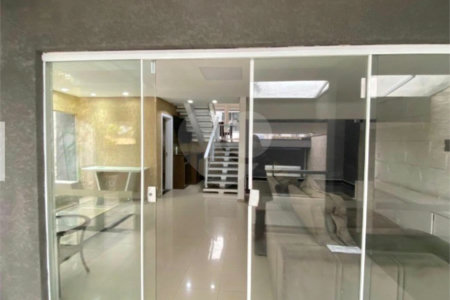 Casa para alugar com 5 quartos, sendo 3 suítes,  em Vila Oliveira, Mogi das Cruzes, SP