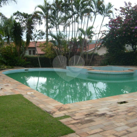 Casa à venda ou para alugar com 4 quartos, sendo 2 suítes,  no Centro, Vinhedo, SP