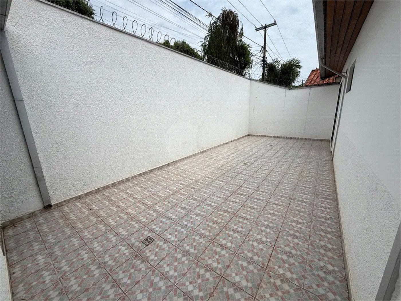 Excelente Casa de Esquina na Vila Monteiro – Oportunidade para Moradia ou Comércio