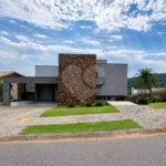 Casa à venda com 4 suítes no condomínio Porto Atibaia, Atibaia - SP