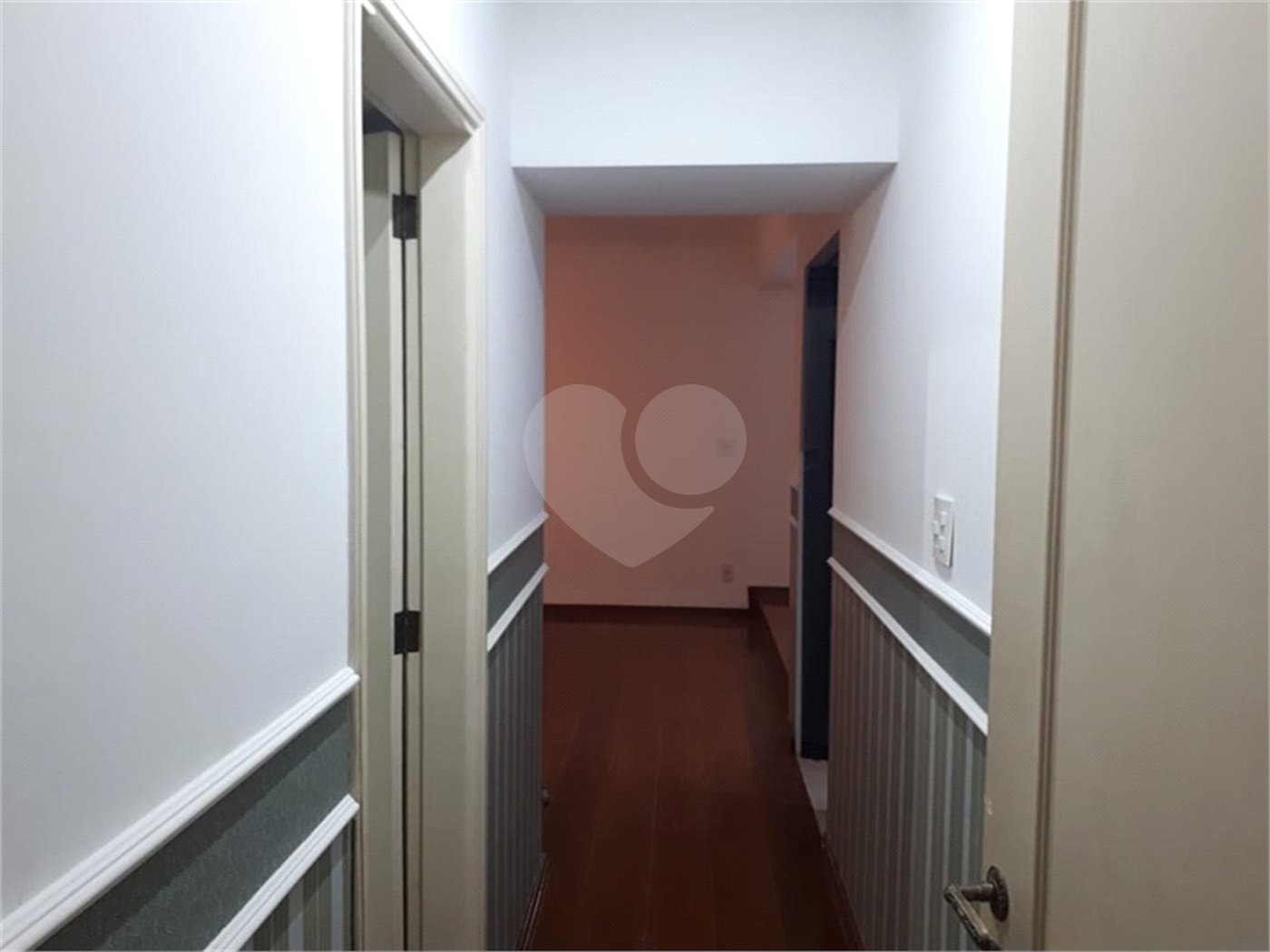 Sobrado à venda com 5 quartos, sendo 3 suítes, em Tremembé, São Paulo, SP