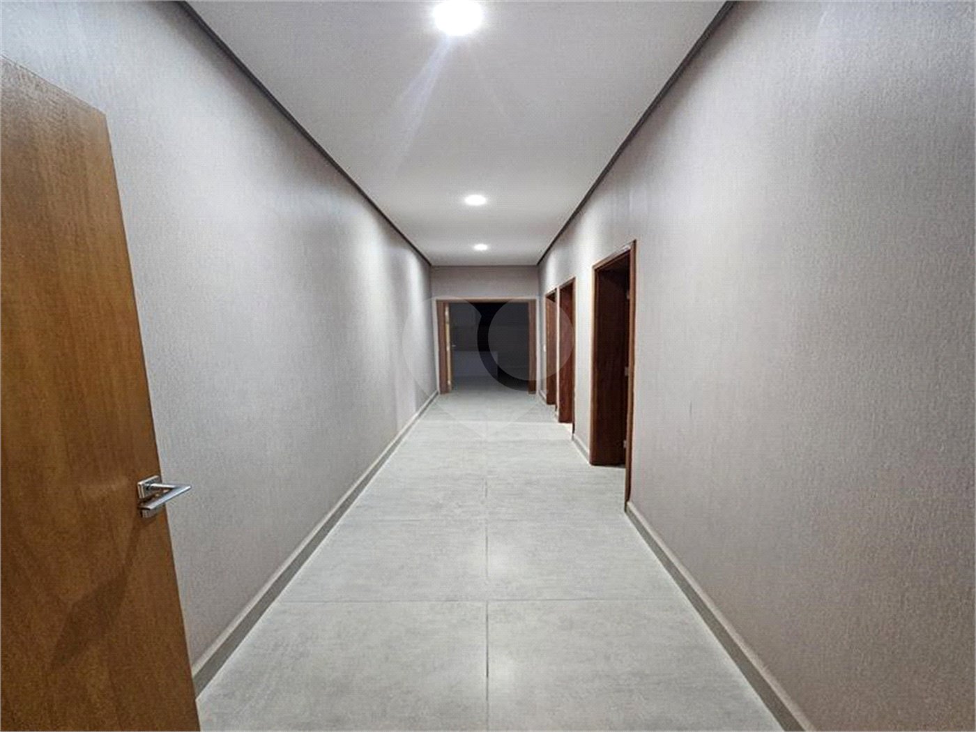 Casa à venda com 3 quartos, sendo 1 suíte, no condomínio Mantova, Indaiatuba - SP