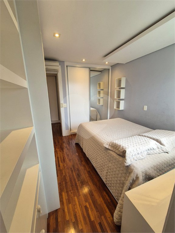 Apartamento à venda com 3 suítes em Campo Belo, São Paulo, SP