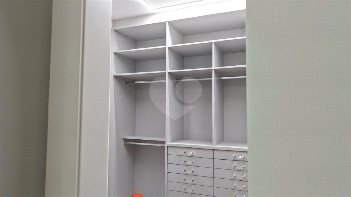 Casa à venda com 4 suítes no condomínio Alphaville Dom Pedro 3, Campinas - SP