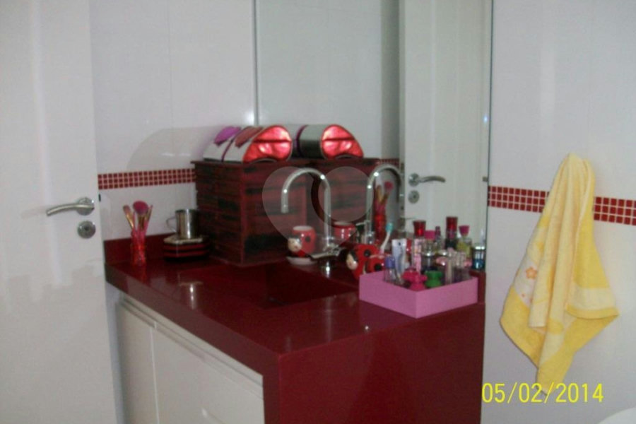 Casa em condomínio à venda com 4 suítes em Horto, São Paulo, SP