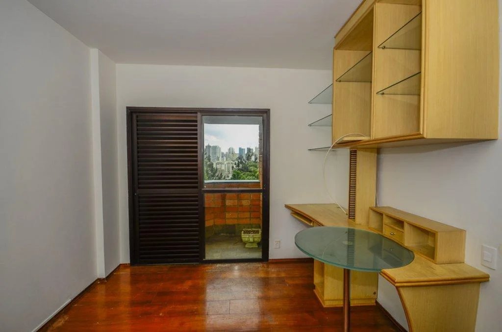Apartamento à venda com 4 quartos, sendo 2 suítes,  em Paraíso do Morumbi, São Paulo, SP