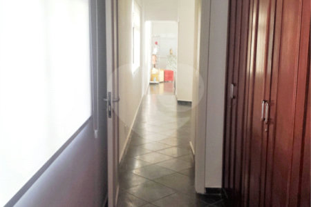 Casa à venda com 8 quartos, sendo 6 suítes,  no condomínio Acapulco, Guarujá - SP
