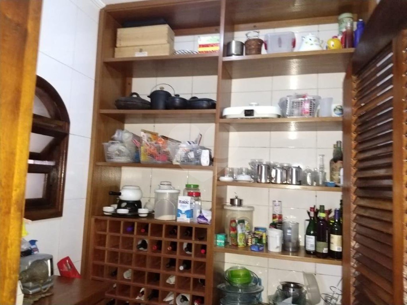 Casa à venda com 4 quartos, sendo 1 suíte, no condomínio Parque Imperial da Cantareira, Mairiporã - SP