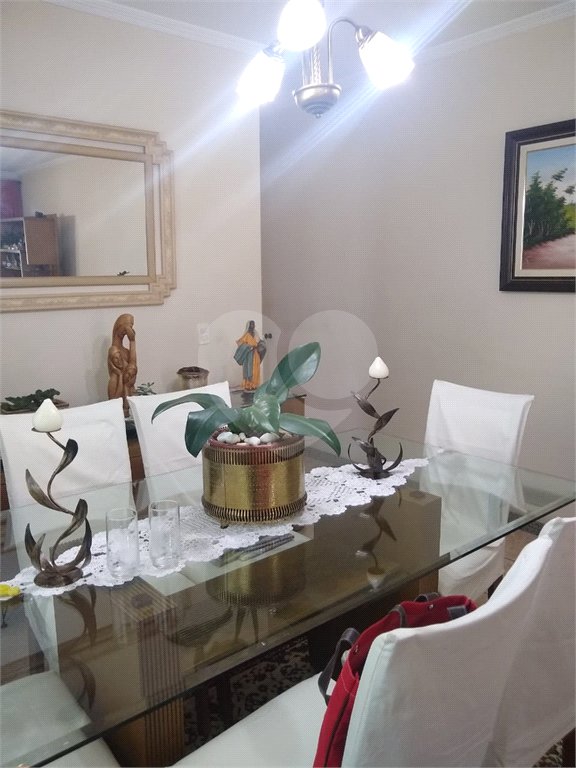 Sobrado à venda com 3 suítes em Vila Nivi, São Paulo, SP