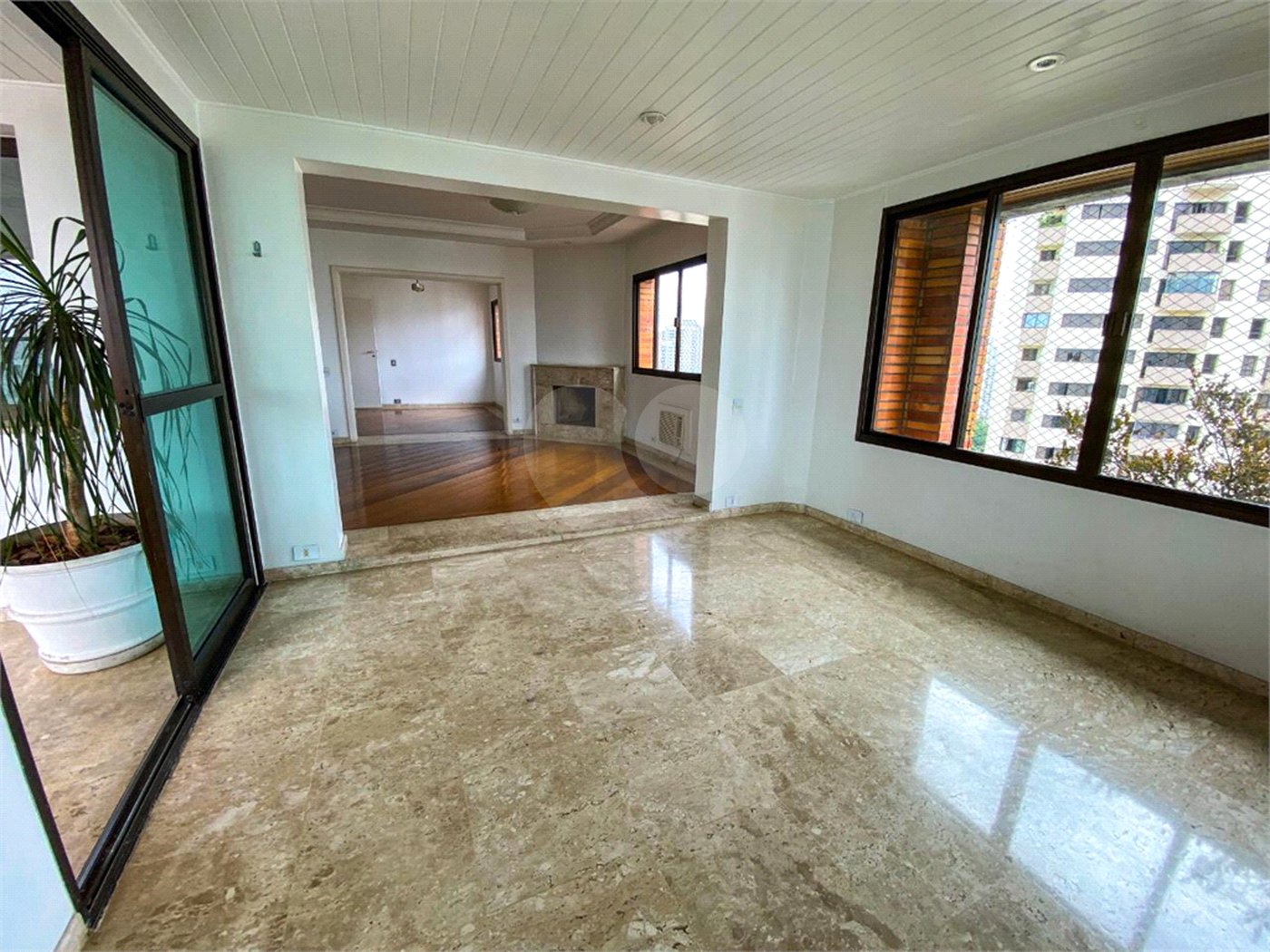 Apartamento à venda com 4 suítes em Vila Suzana, São Paulo, SP