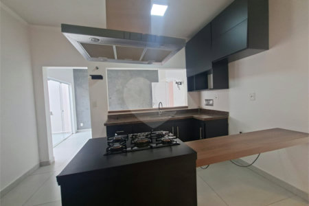 Casa à venda ou para alugar com 3 quartos, sendo 1 suíte, em Vila Aparecida, Itapetininga, SP