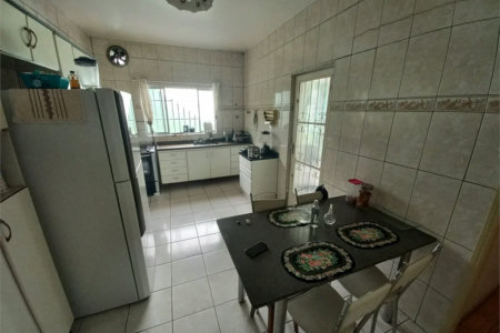 Casa Térrea à venda com 3 quartos em Jardim Maria Virginia, São Paulo, SP