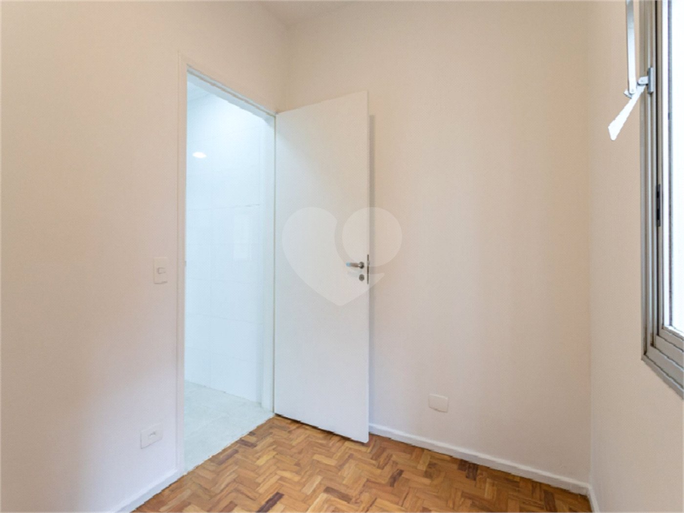 Apartamento à venda com 3 quartos, sendo 1 suíte, em Itaim Bibi, São Paulo, SP