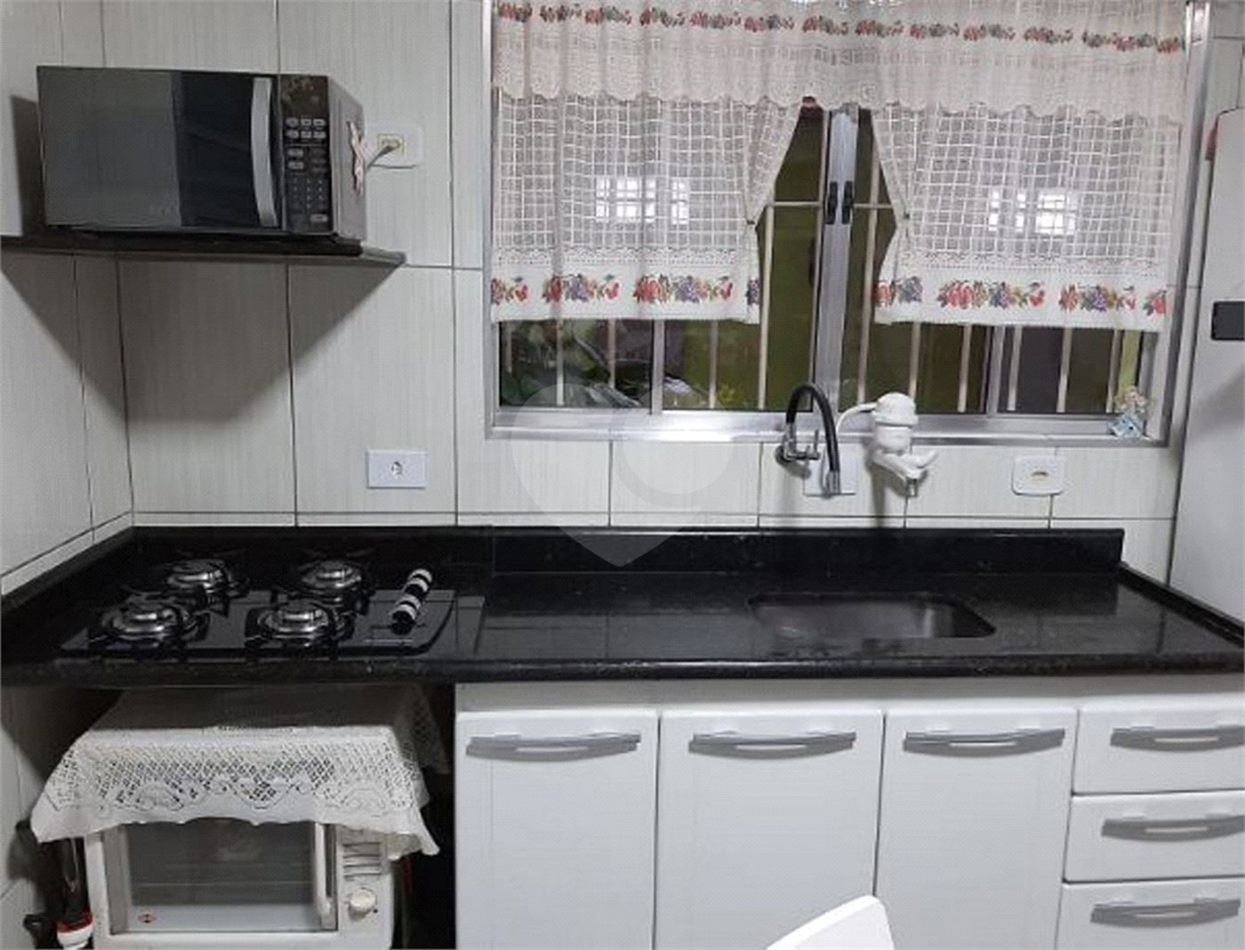 Sobrado à venda com 3 quartos, sendo 1 suíte, em Jaraguá, São Paulo, SP