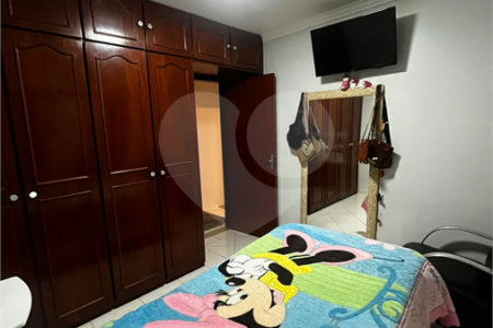 Sobrado à venda com 5 quartos, sendo 3 suítes, em Jardim Jaraguá (são Domingos), São Paulo, SP